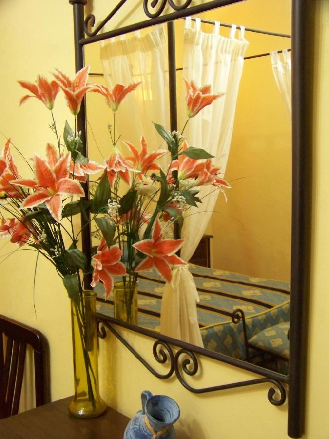 Hostal El Lirio Больюльос-Пар-дель-Кондадо Номер фото