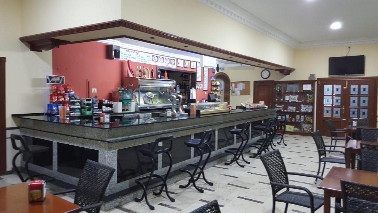 Hostal El Lirio Больюльос-Пар-дель-Кондадо Экстерьер фото