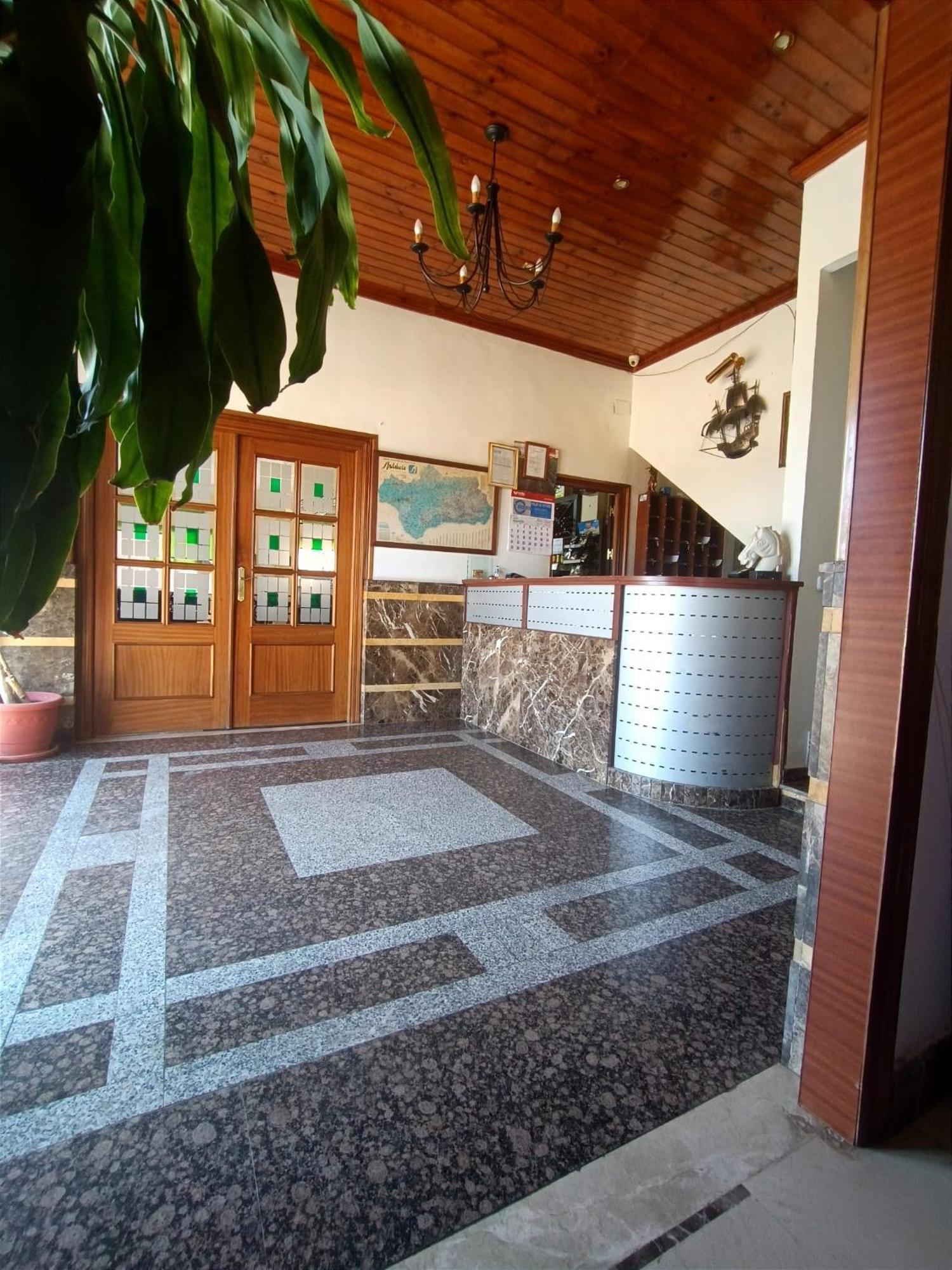 Hostal El Lirio Больюльос-Пар-дель-Кондадо Экстерьер фото