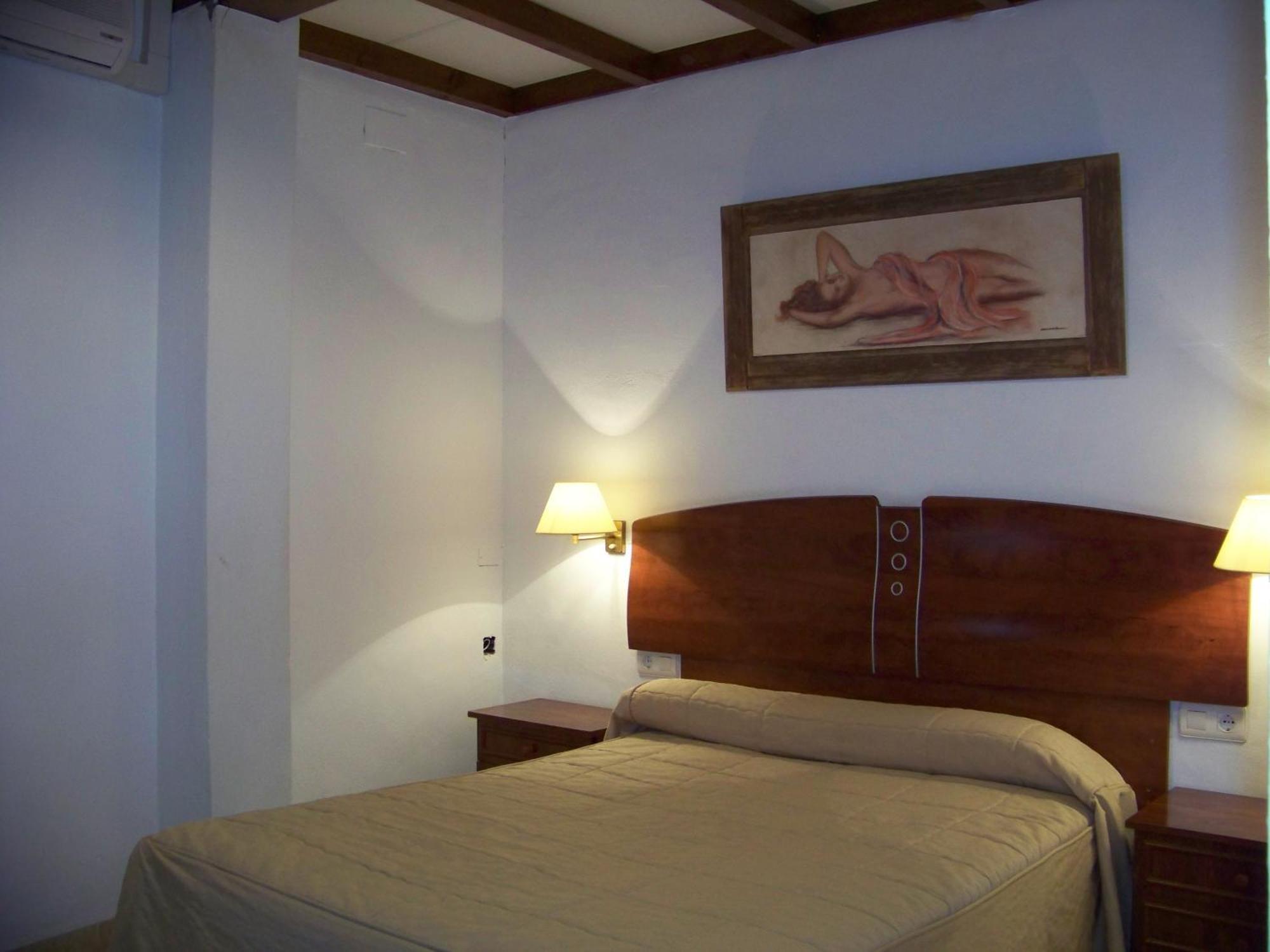 Hostal El Lirio Больюльос-Пар-дель-Кондадо Экстерьер фото